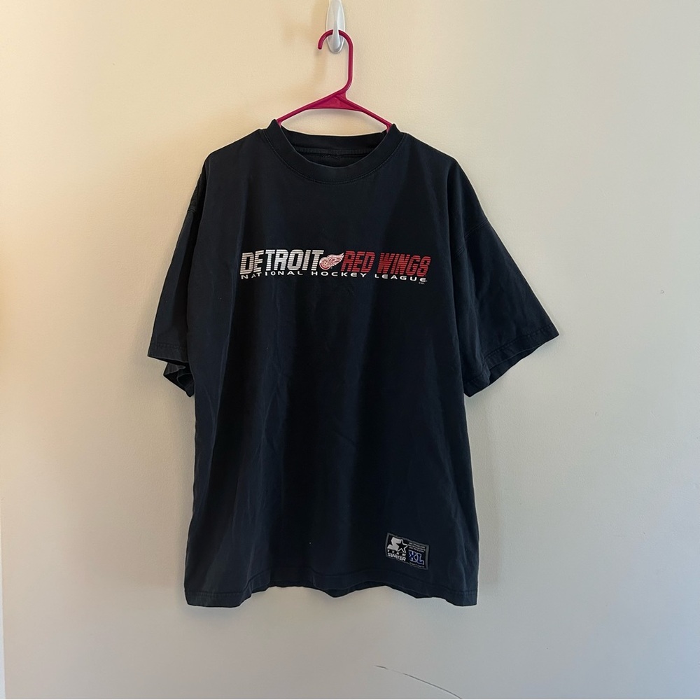 Starter Detroit Red Wings Hockey Graphic T-Shirt
